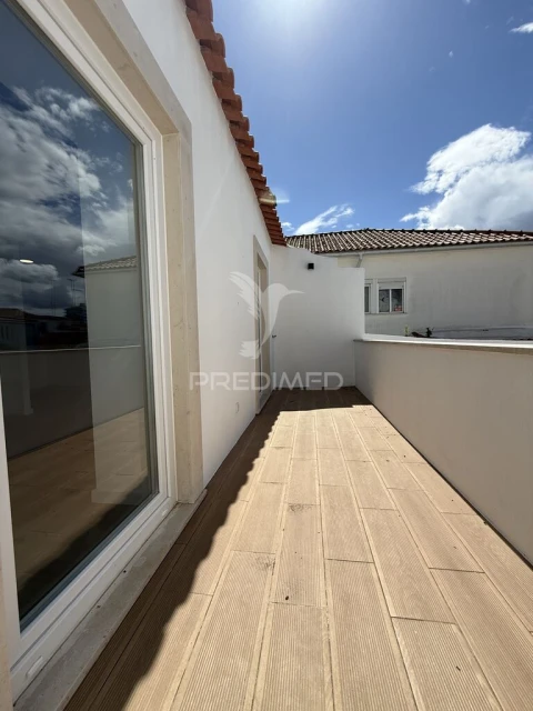 Apartamento T2 para Venda em Romeira e Várzea