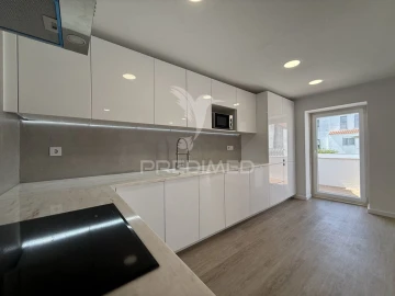 Apartamento T2 para Venda em Romeira e Várzea