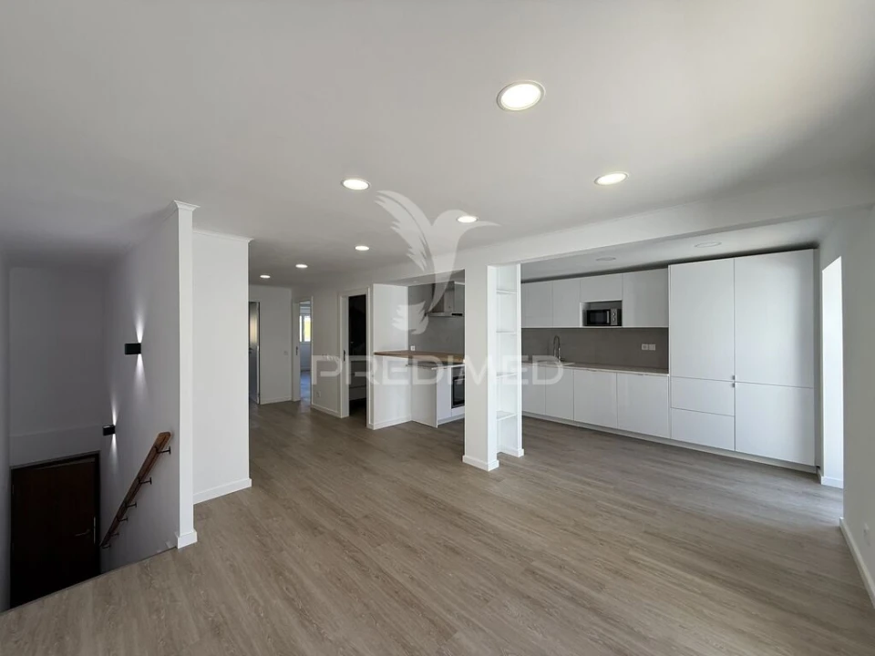 Apartamento T2 para Venda em Romeira e Várzea Foto 1