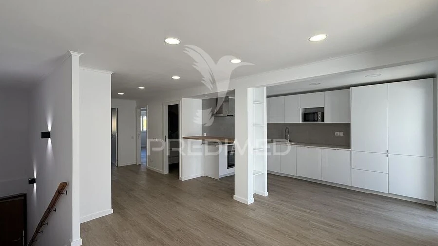 Apartamento T2 para Venda em Romeira e Várzea