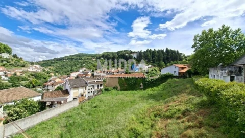 Apartamento T1 para Venda em Sé, Santa Maria e Meixedo