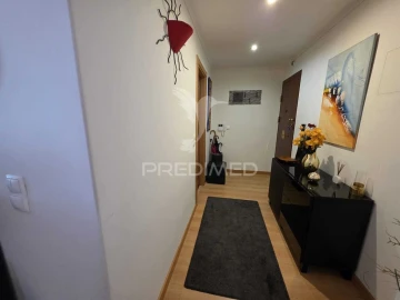 Apartamento T3 para Venda em Moscavide e Portela