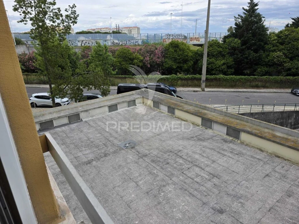 Apartamento T3 para Venda em Moscavide e Portela Foto 15
