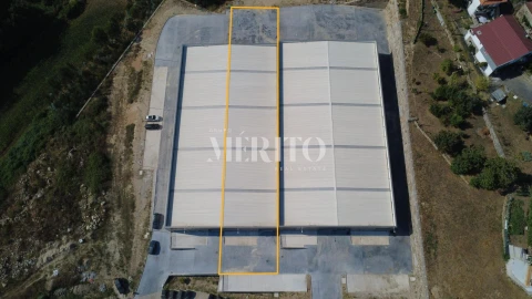 Armazém para Arrendamento em Arnoso (Santa Maria e Santa Eulália) e Sezures