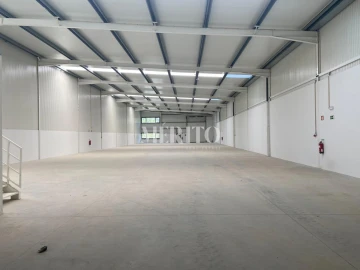 Armazém para Arrendamento em Arnoso (Santa Maria e Santa Eulália) e Sezures