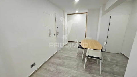 Apartamento T2 para Venda em Falagueira-Venda Nova