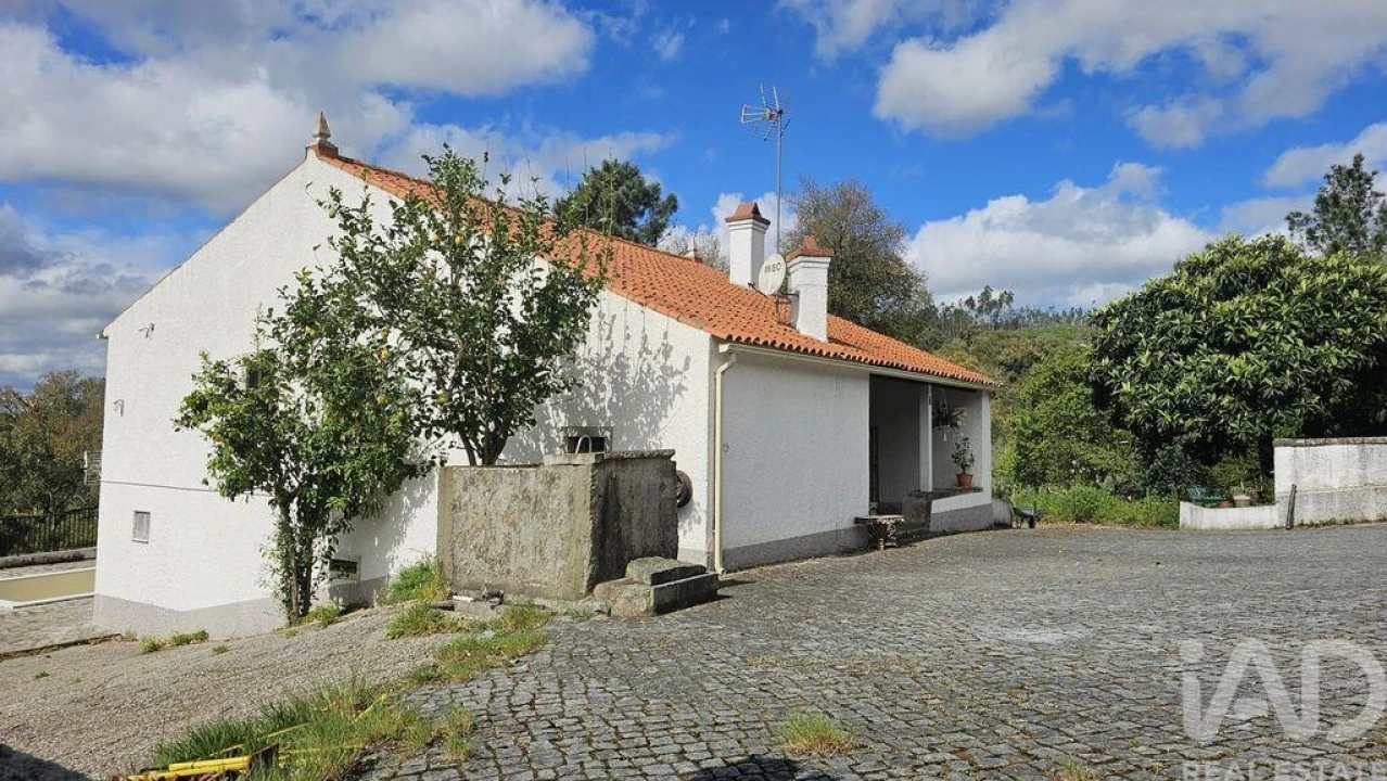 Moradia T5 para Venda em Maçãs de D. Maria Foto 2