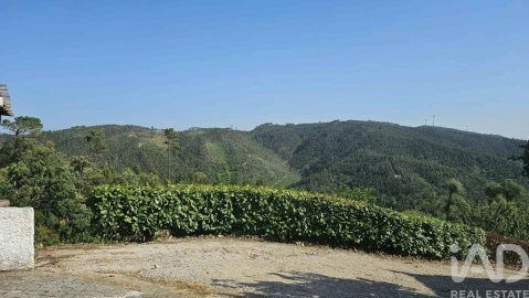 Moradia T5 para Venda em Maçãs de D. Maria