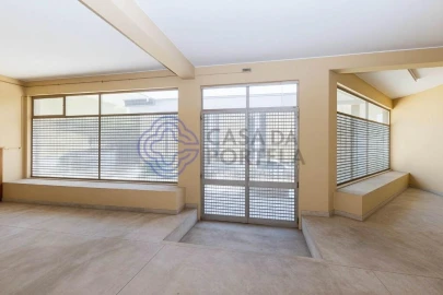 Loja para Arrendamento em Bonfim