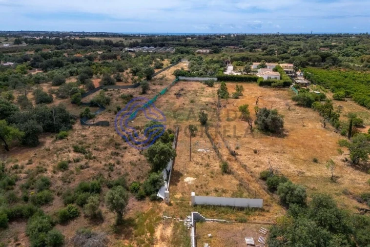 Terreno para Venda em Quarteira Foto 2