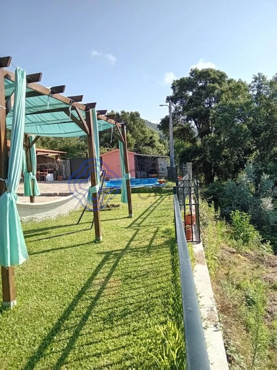 Moradia T3 para Venda em Santa Cruz do Douro e São Tomé de Covelas Foto 5