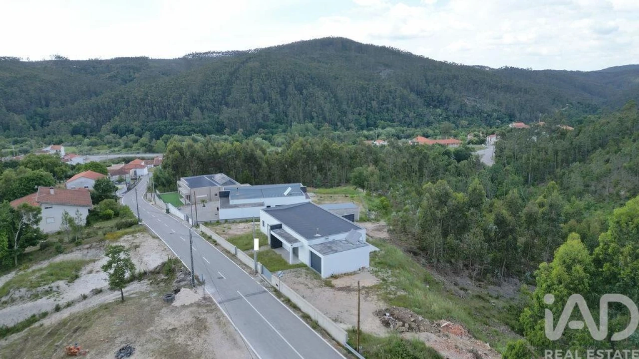 Moradia T3 para Venda em São Miguel, Santa Eufémia e Rabaçal Foto 34