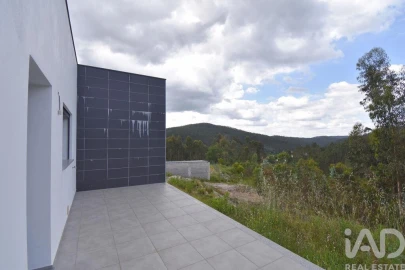 Moradia T3 para Venda em São Miguel, Santa Eufémia e Rabaçal