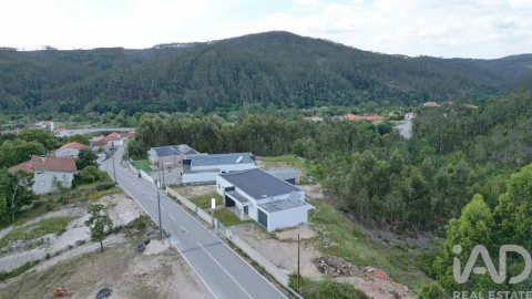 Moradia T3 para Venda em São Miguel, Santa Eufémia e Rabaçal