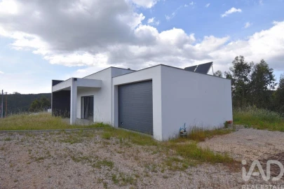 Moradia T3 para Venda em São Miguel, Santa Eufémia e Rabaçal