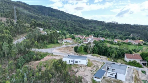 Moradia T3 para Venda em São Miguel, Santa Eufémia e Rabaçal