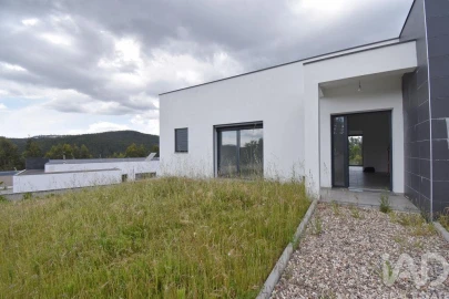 Moradia T3 para Venda em São Miguel, Santa Eufémia e Rabaçal