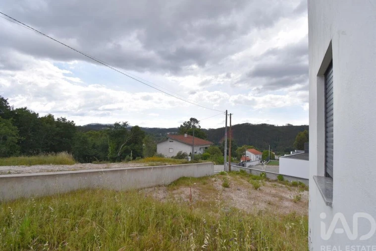 Moradia T3 para Venda em São Miguel, Santa Eufémia e Rabaçal Foto 24