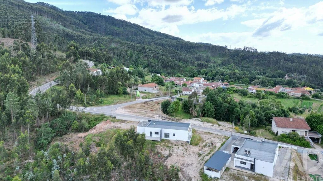 Moradia T3 para Venda em São Miguel, Santa Eufémia e Rabaçal Foto 37