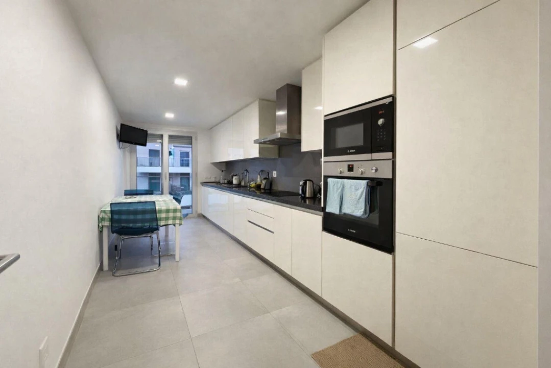 Apartamento T2 para Venda em Santo Antonio dos Olivais Foto 4