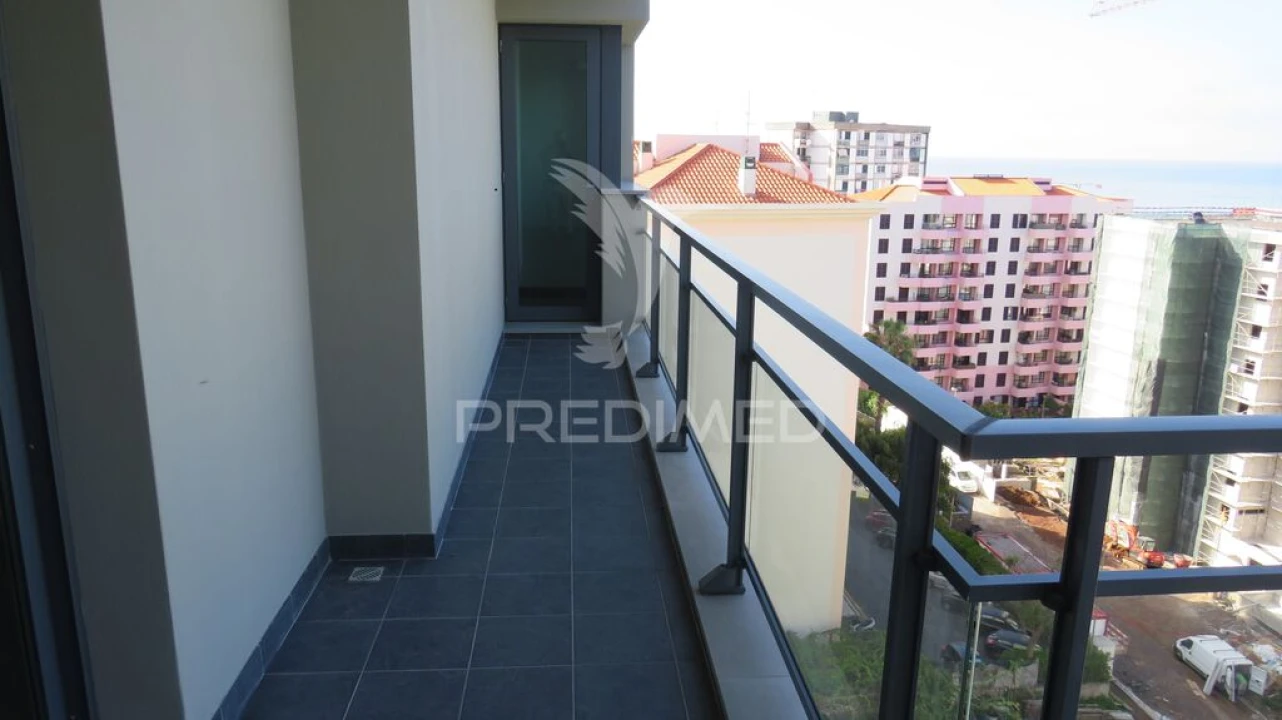 Apartamento T4 para Venda em São Martinho Foto 1