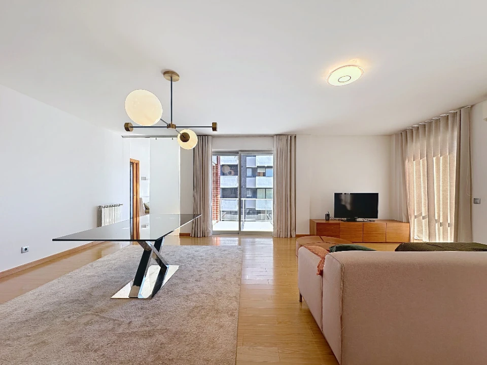 Apartamento T3 para Venda em Santo Antonio dos Olivais Foto 2