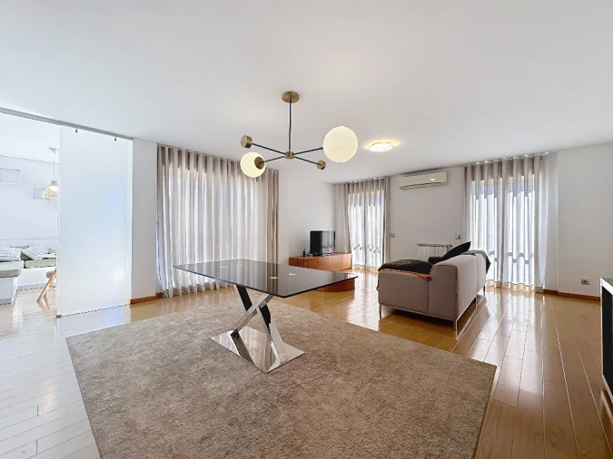Apartamento T3 para Venda em Santo Antonio dos Olivais Foto 2