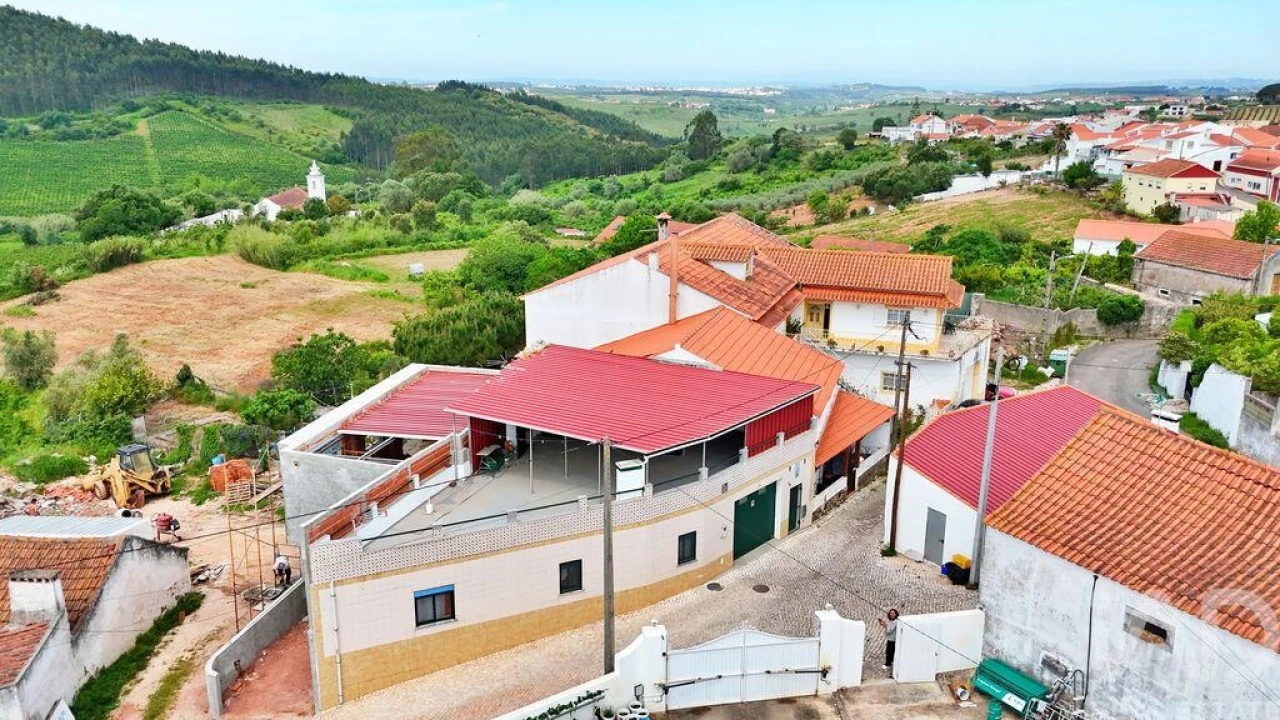 Moradia T1 para Venda em Lamas e Cercal Foto 2