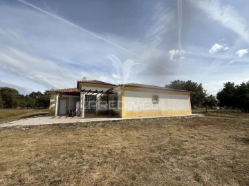 Quinta T3 para Venda em Sines