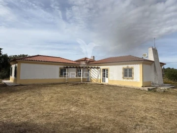 Quinta T3 para Venda em Sines