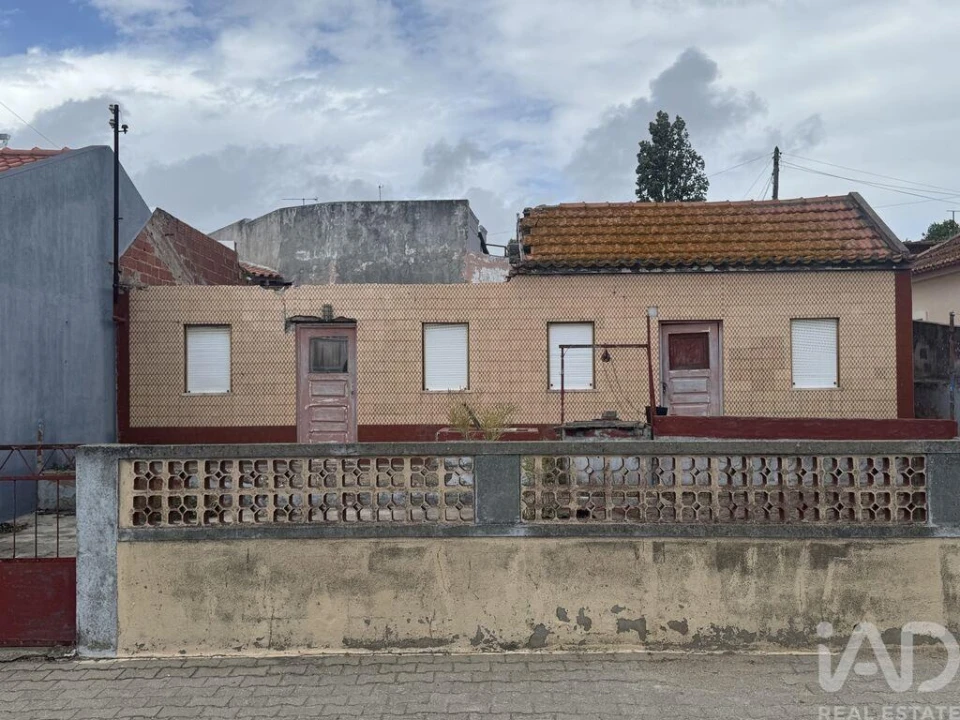 Moradia para Venda em Sado Foto 1