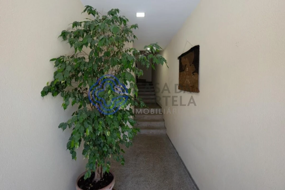 Apartamento T2 para Venda em Cedofeita, Santo Ildefonso, Sé, Miragaia, São Nicolau e Vitória Foto 2