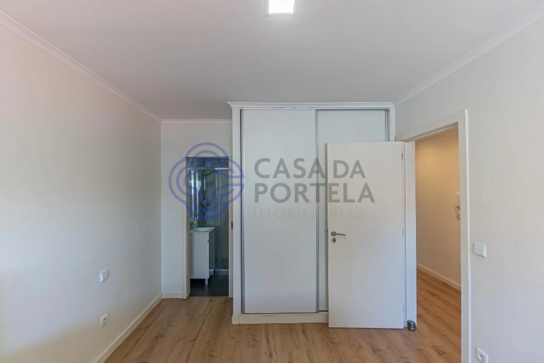 Apartamento T2 para Venda em Cedofeita, Santo Ildefonso, Sé, Miragaia, São Nicolau e Vitória Foto 16