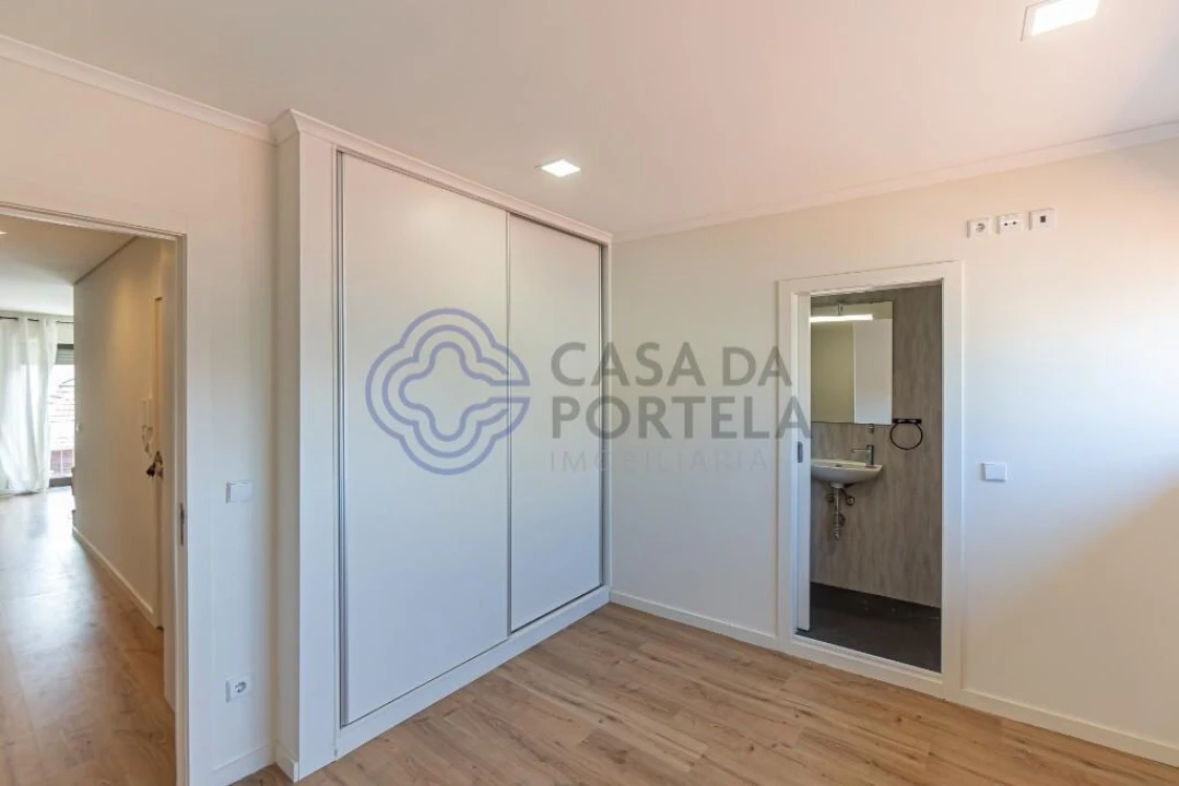 Apartamento T2 para Venda em Cedofeita, Santo Ildefonso, Sé, Miragaia, São Nicolau e Vitória Foto 27