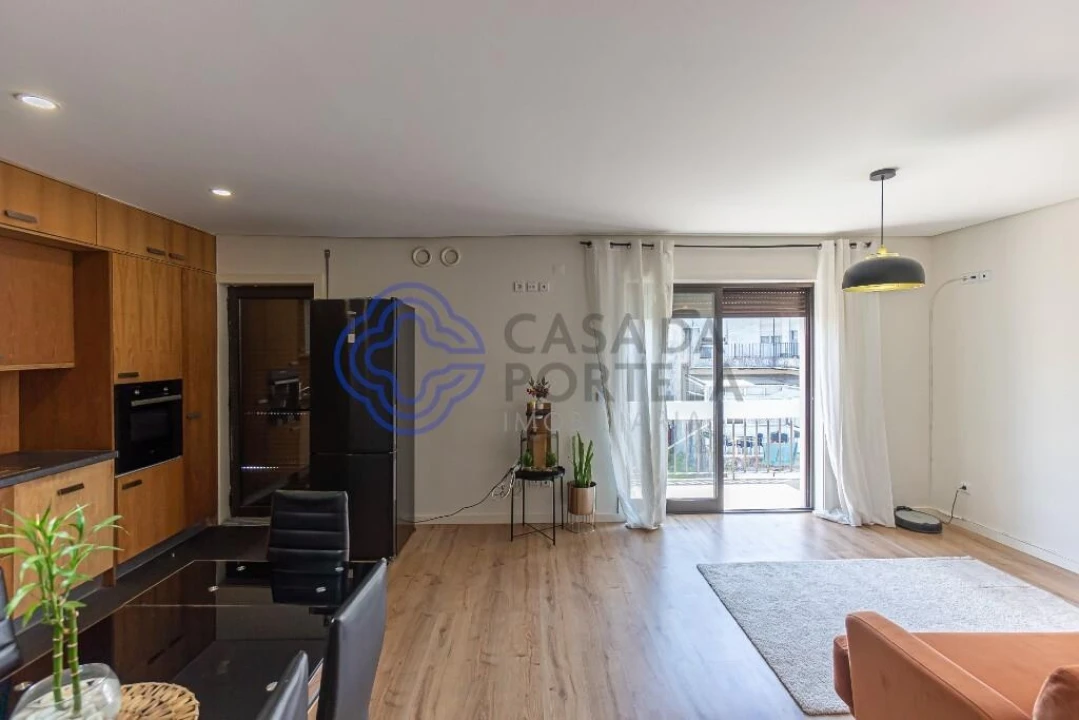Apartamento T2 para Venda em Cedofeita, Santo Ildefonso, Sé, Miragaia, São Nicolau e Vitória Foto 3