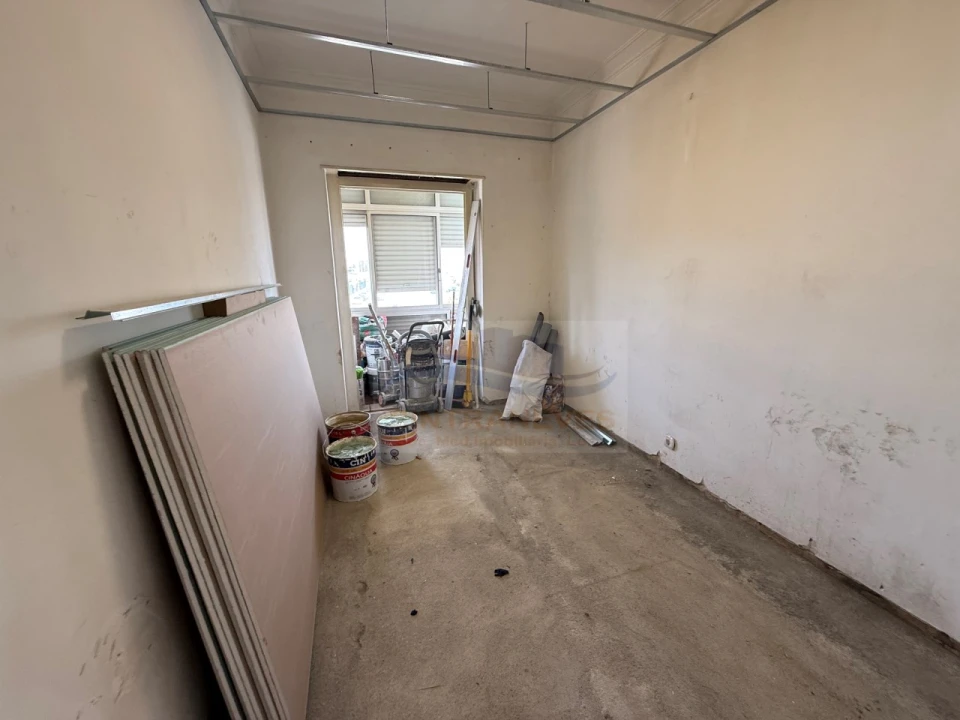 Apartamento T1 para Venda em Águas Livres Foto 5