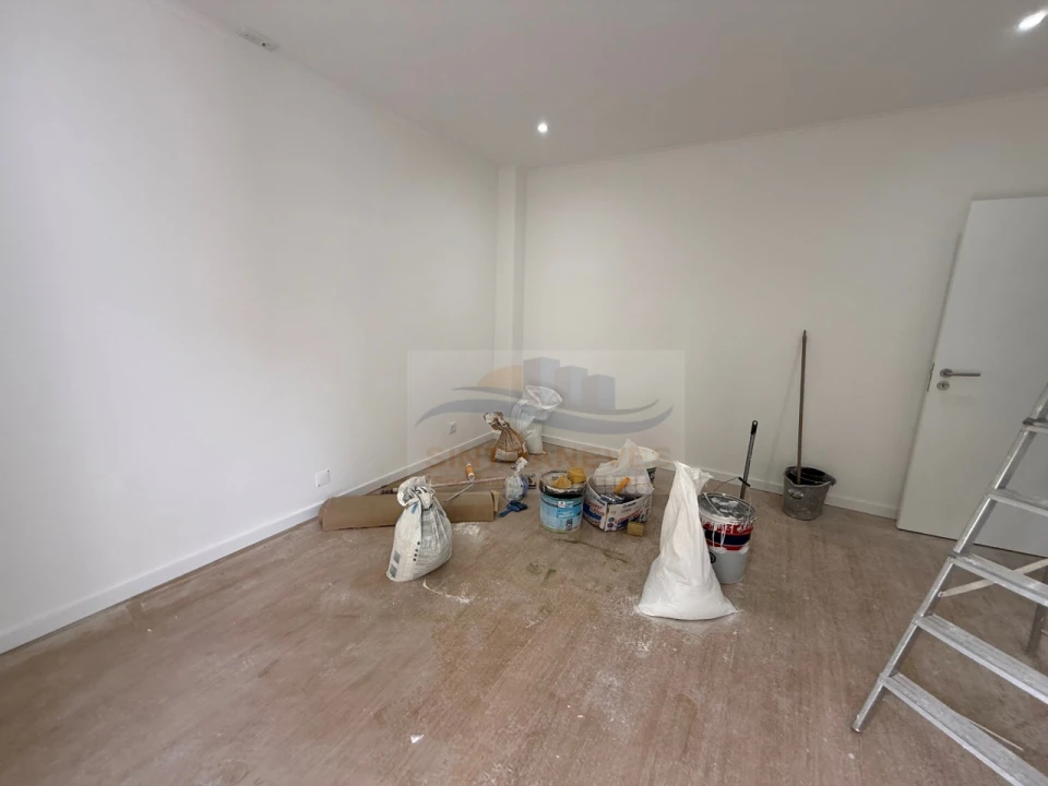 Apartamento T1 para Venda em Águas Livres Foto 14
