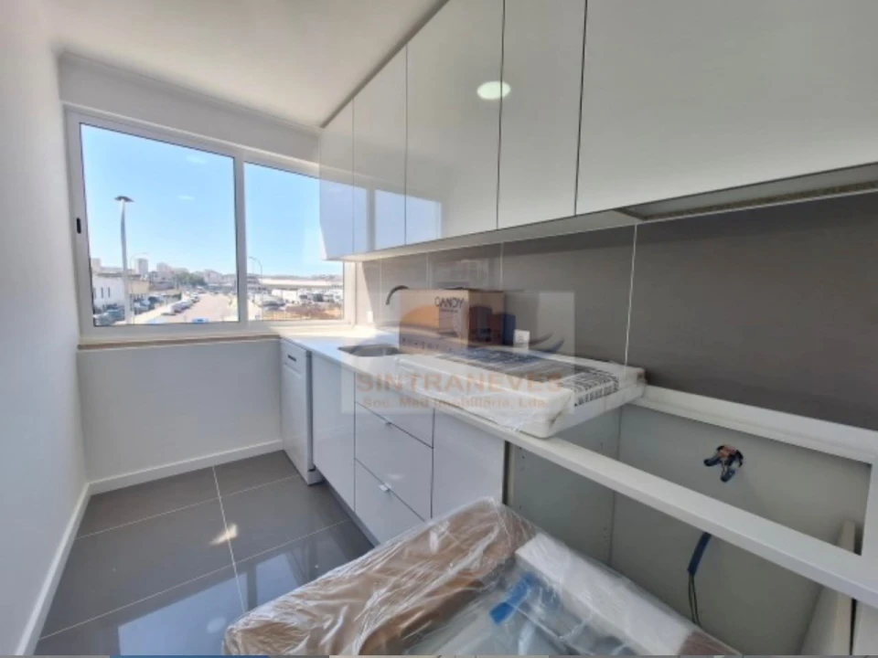Apartamento T1 para Venda em Águas Livres Foto 6
