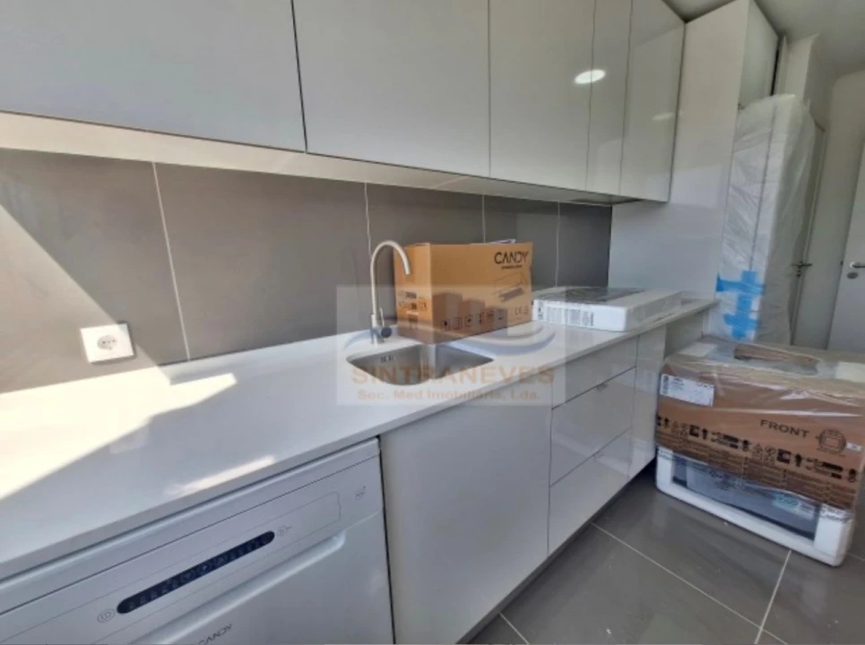 Apartamento T1 para Venda em Águas Livres Foto 11