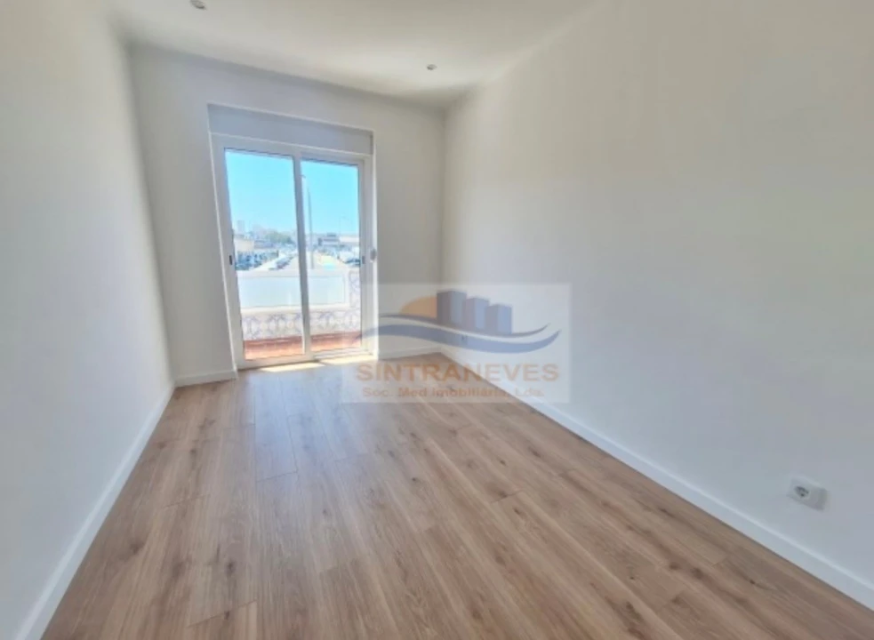 Apartamento T1 para Venda em Águas Livres Foto 14