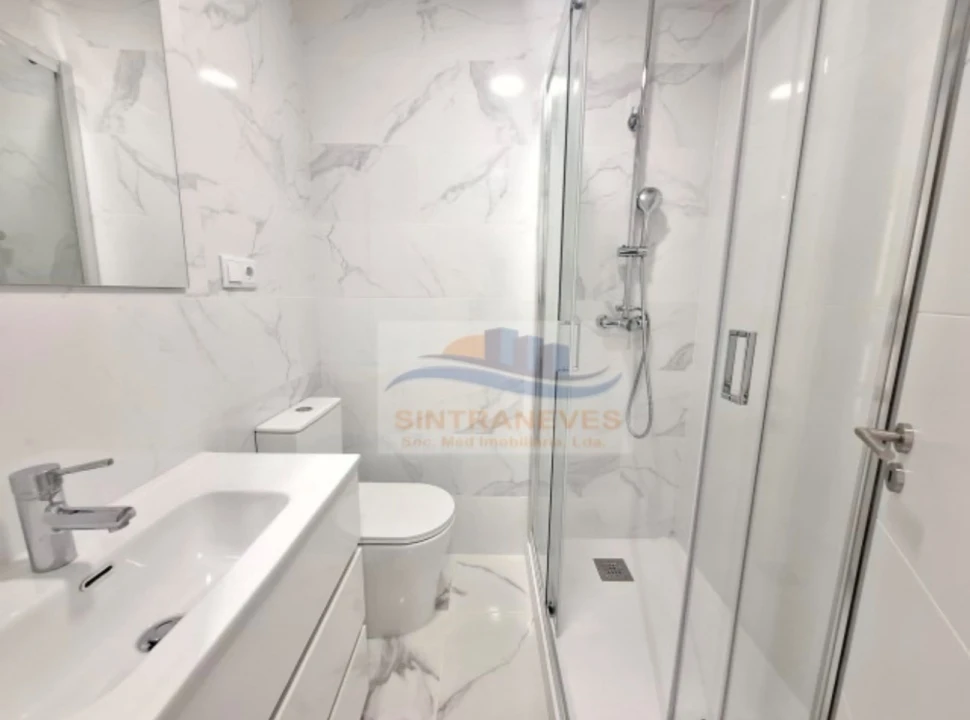 Apartamento T1 para Venda em Águas Livres Foto 15
