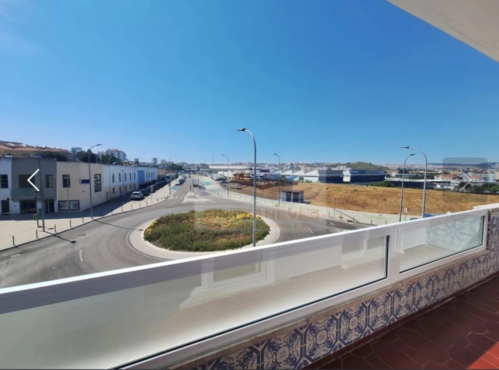 Apartamento T1 para Venda em Águas Livres Foto 16