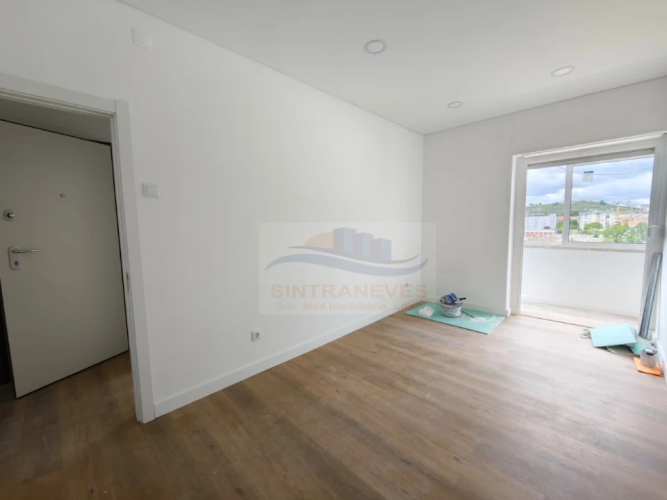 Apartamento T2 para Venda em Alverca do Ribatejo e Sobralinho Foto 1