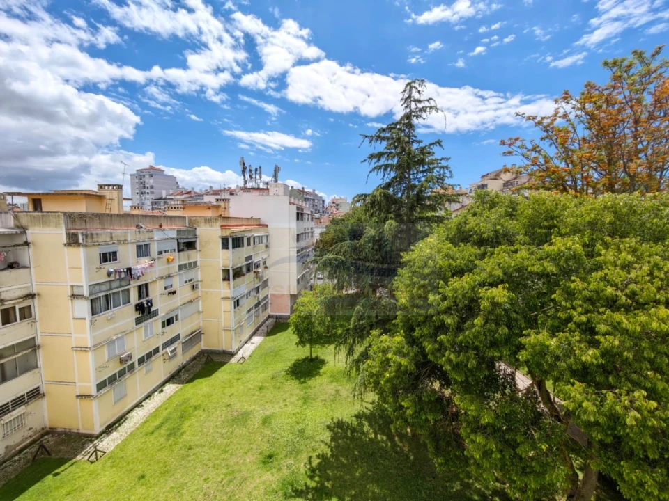 Apartamento T2 para Venda em Alverca do Ribatejo e Sobralinho Foto 3
