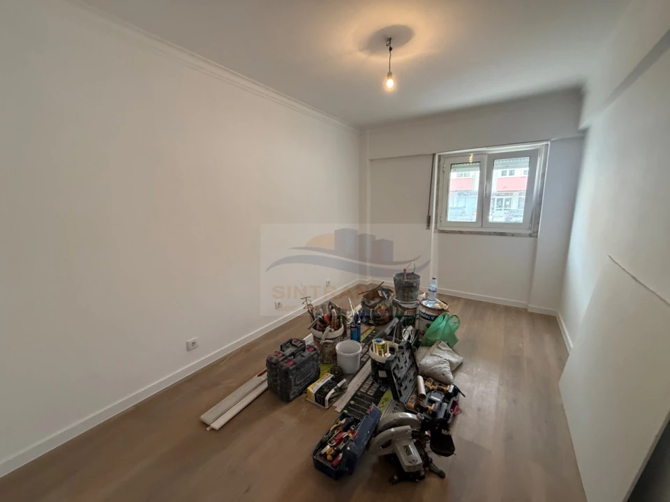 Apartamento T3 para Venda em Venteira Foto 6