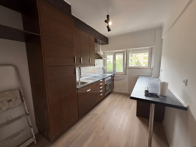 Apartamento T3 para Venda em Venteira Foto 2