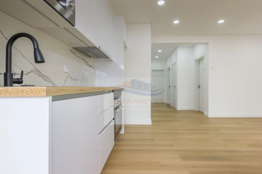 Apartamento T2 para Venda em Águas Livres Foto 13