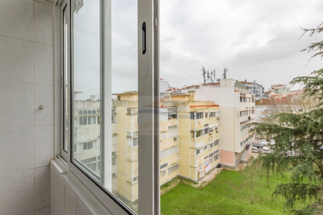 Apartamento T2 para Venda em Águas Livres Foto 23