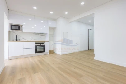 Apartamento T2 para Venda em Águas Livres