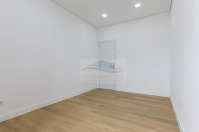 Apartamento T2 para Venda em Águas Livres